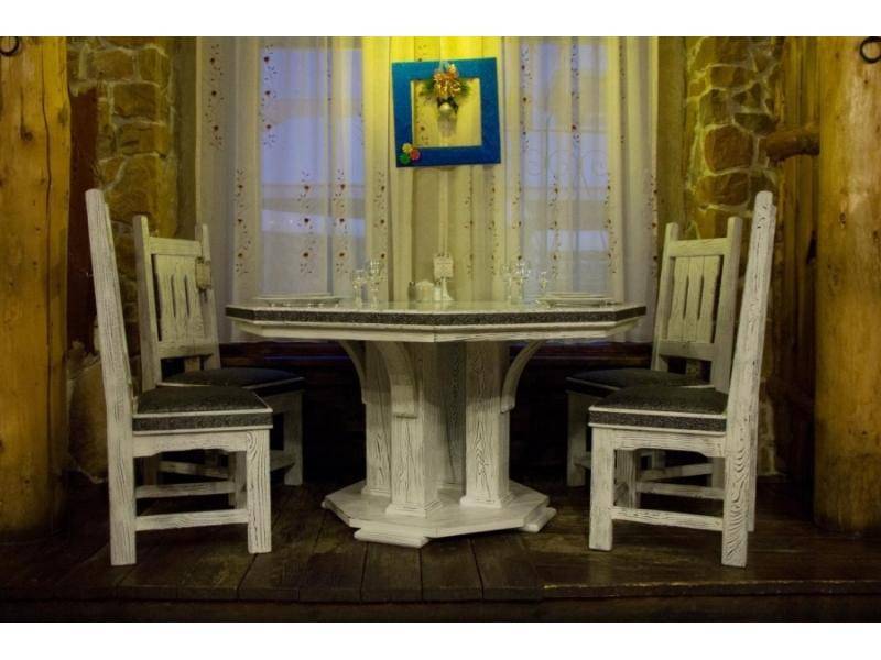 комплект стол и стулья в Нижневартовске