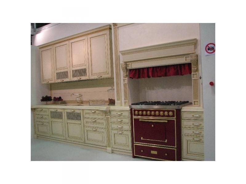 кухонный гарнитур прямой массив в Нижневартовске