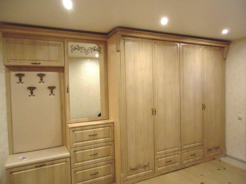 прихожая большая светлая в Нижневартовске