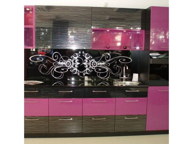 современная кухня страйп малина в Нижневартовске