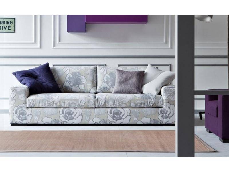 диван прямой с цветами розе в Нижневартовске