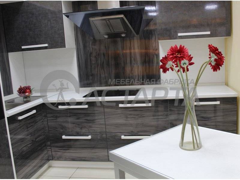 угловая кухня серый микс в Нижневартовске