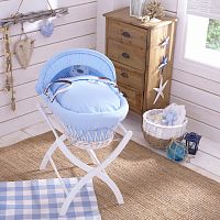 колыбель-переноска gift wicker moses basket белая, голубое белье в Нижневартовске