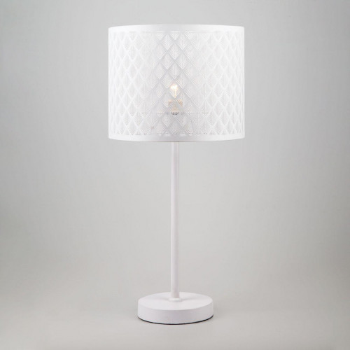 настольная лампа eurosvet snowy 01018/1 белый в Нижневартовске