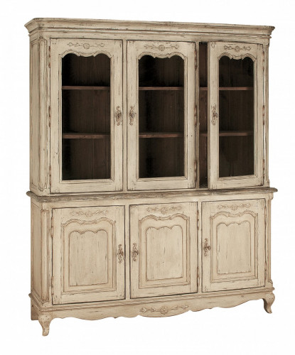 буфет трехдверный поместье с состариванием в Нижневартовске