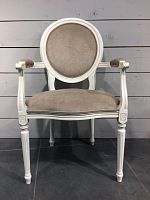 кресло с овальной спинкой «медальон», фасад снежный антик, ткань velvet lux 51 в Нижневартовске